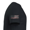 Weiches Unisex T-Shirt in Schwarz mit amerikanischer Flagge auf dem Ärmel, komfortabel und stilvoll